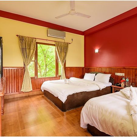 Hotel Nature Heritage Читван Экстерьер фото